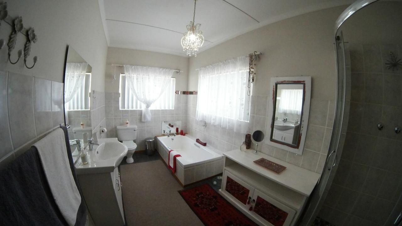 Gate 66 Bed and Breakfast Somerset East Esterno foto